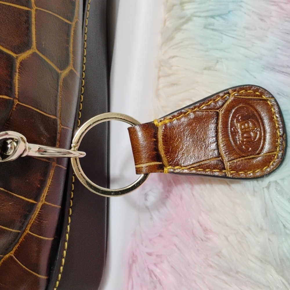 Authentic Dooney & Bourke Croco Embossed Large Tote & Matching Wallet - Picture 4 of 16